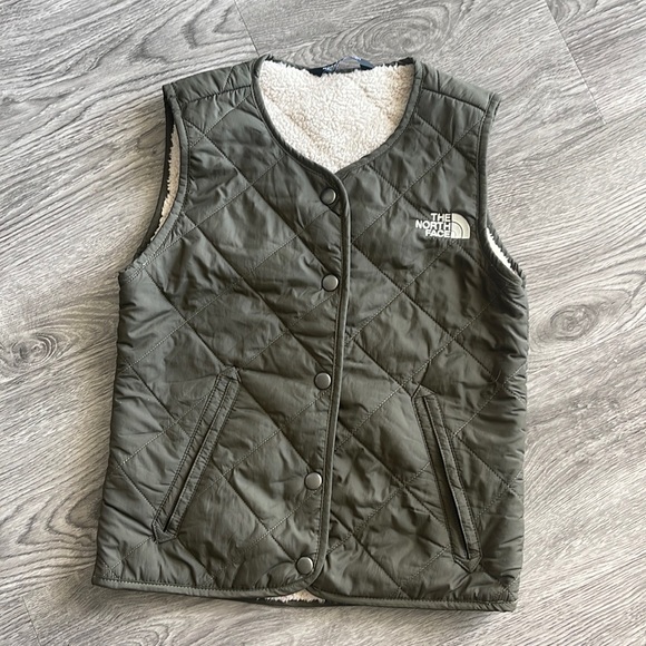 The North Face Kids Olive Quilted Vest - boys or girls - Picture 1 of 7